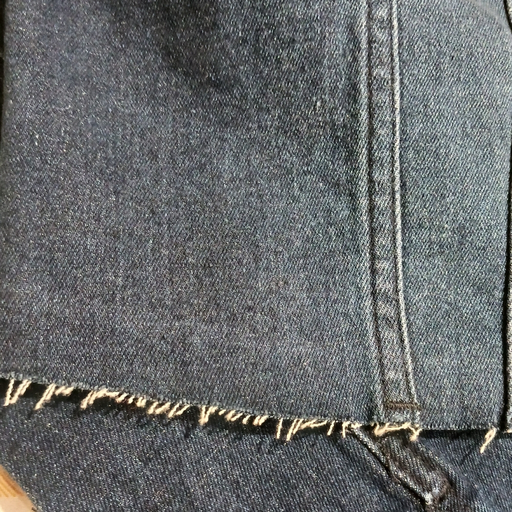 Guess Martha Cropped Denim Jacket Retro Script Logo Raw Hem - Picture 5 of 8